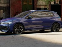 Auto Volkswagen Golf 2.0 tdi r-line plus 150cv dsg nuova in vendita presso concessionaria Fratelli Giacomel a 42.900 &euro; - foto numero 4