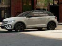 Auto Volkswagen T-Roc 1.0 tsi r-line plus 115cv nuova in vendita presso concessionaria Fratelli Giacomel a 33.400 &euro; - foto numero 3