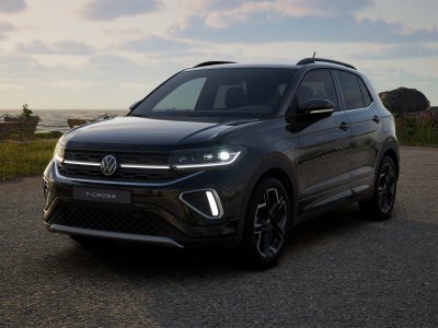 Auto Volkswagen T-Cross 1.0 tsi r-line plus 115cv nuova in vendita presso concessionaria Fratelli Giacomel a 30.200 &euro; - foto numero 1